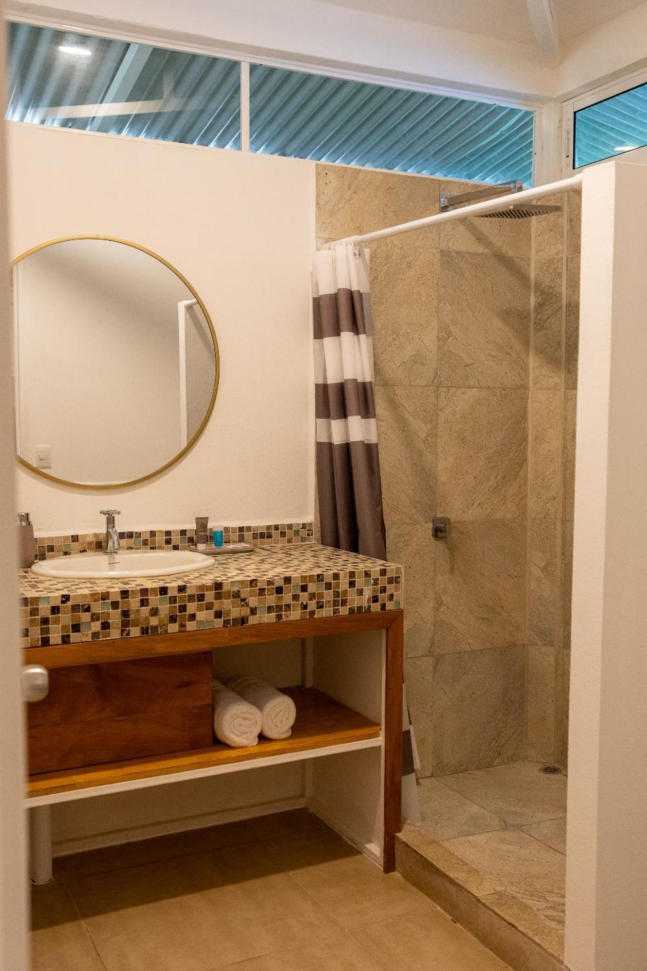 Jaguar Inn Bungalows Puerto Viejo de Talamanca Luaran gambar